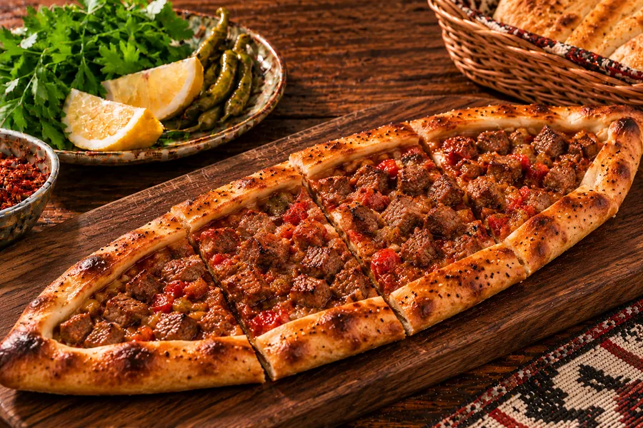 Kuşbaşılı Pide