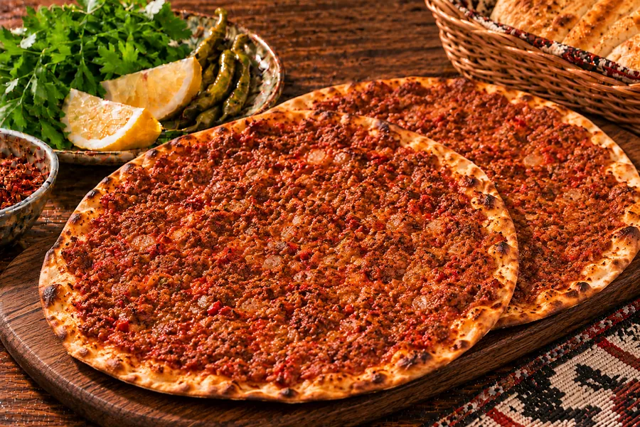 Lahmacun (Acılı)