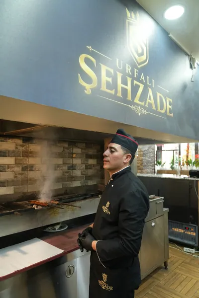 Ocakbaşı — Ateşin başında geçen saatler, Urfalı Şehzade