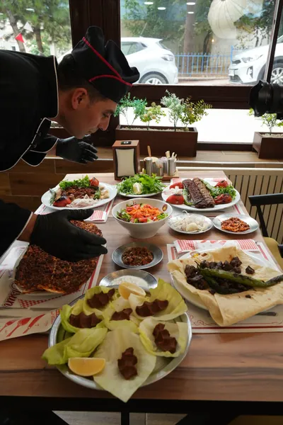 Sofra — Mezeler, ayran, sıcak ekmek, Urfalı Şehzade